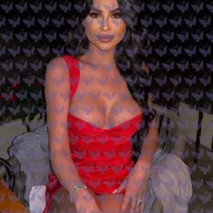 Имя: Вивьен, Возраст: 27, Грудь: 3