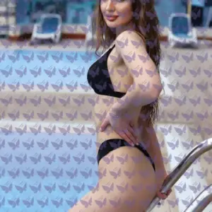 Имя: Ханна, Возраст: 21, Грудь: 2