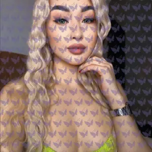 Имя: Харли, Возраст: 23, Грудь: 2