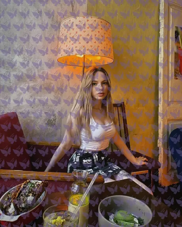 Имя: Хэдли, Возраст: 22, Грудь: 2