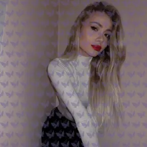 Имя: Хейзел, Возраст: 26, Грудь: 1