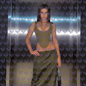 Имя: Ximena, Возраст: 25, Грудь: 1