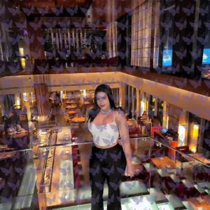 Имя: Хлоя, Возраст: 25, Грудь: 4