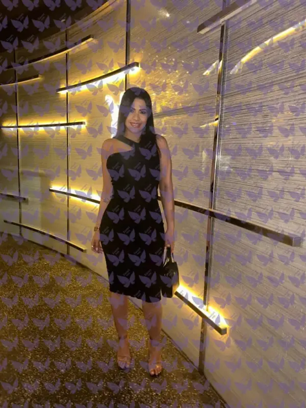 Имя: Хлоя, Возраст: 25, Грудь: 4