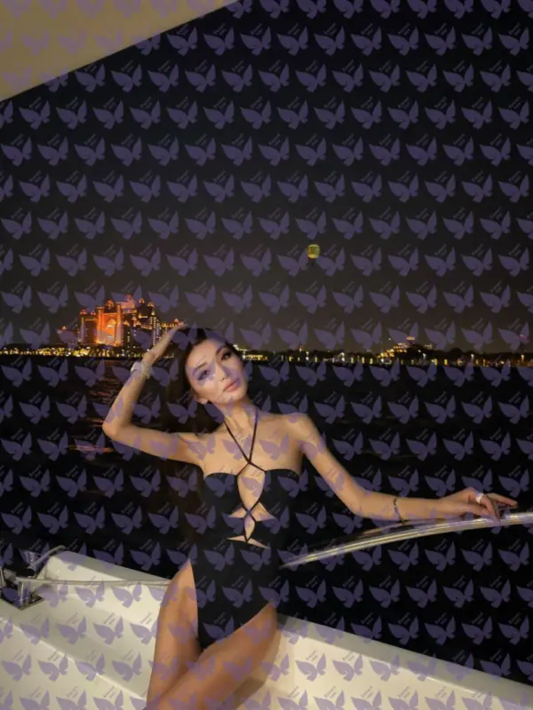 Имя: Зара, Возраст: 29, Грудь: 3