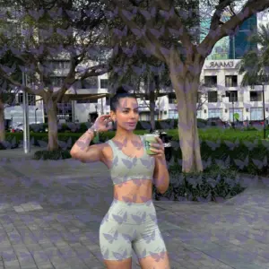 Имя: Зарина, Возраст: 23, Грудь: 2