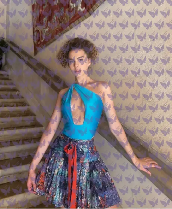 Имя: Зои, Возраст: 19, Грудь: 1