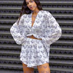 Имя: Жозефина, Возраст: 26, Грудь: 2